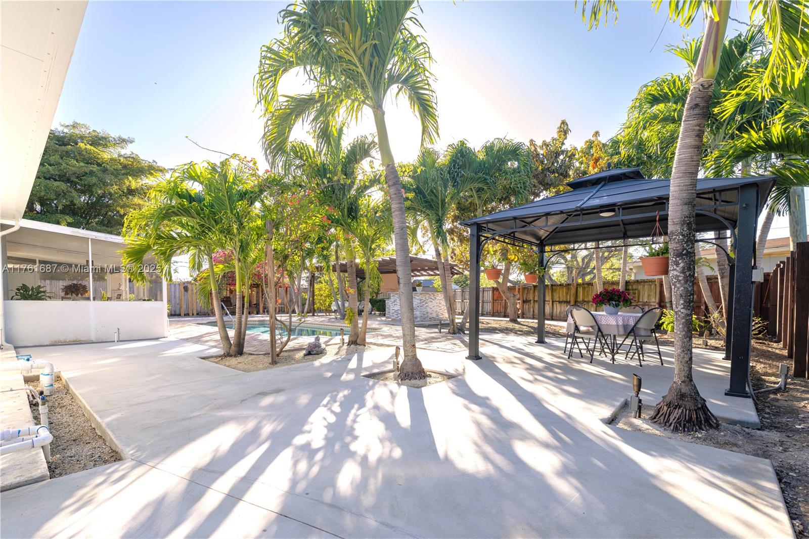 CUTLER RIDGE MANOR ESTATE - Residential