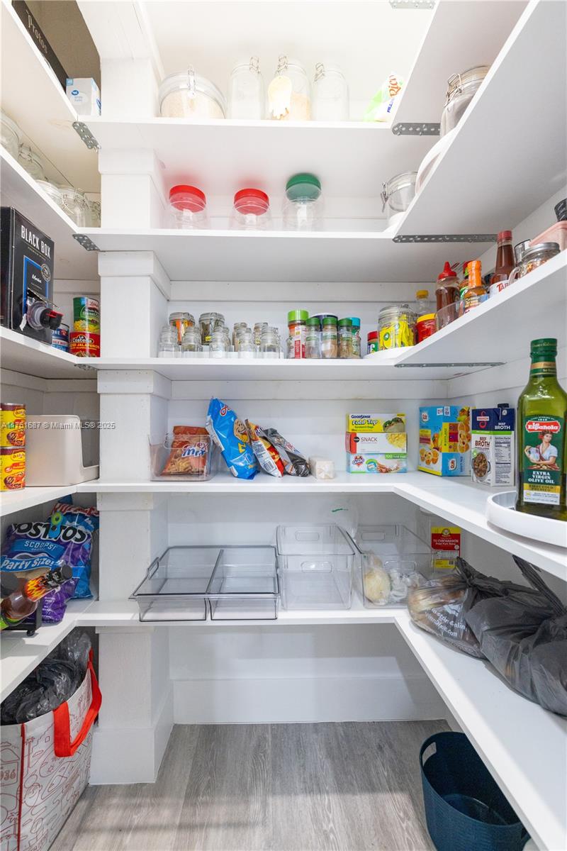 CUTLER RIDGE MANOR ESTATE - Residential