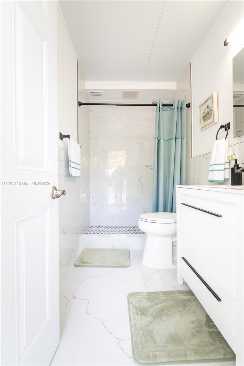 CUTLER RIDGE MANOR ESTATE - Residential