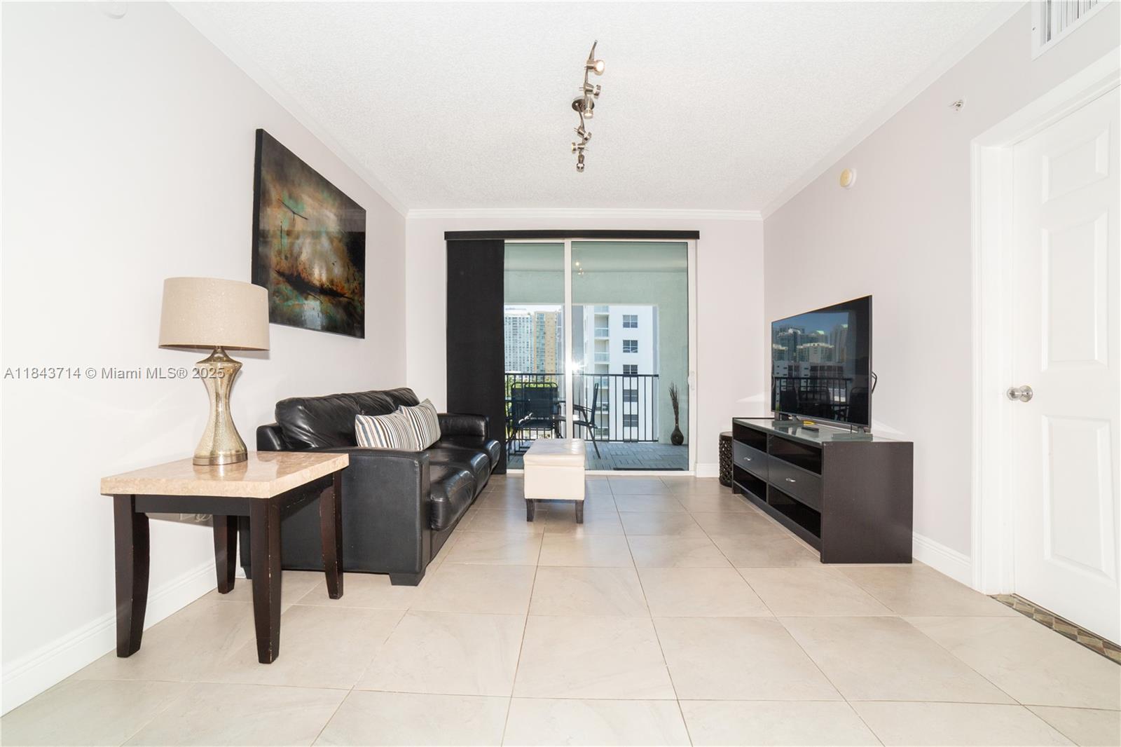 PORTO BELLAGIO CONDO - Residential