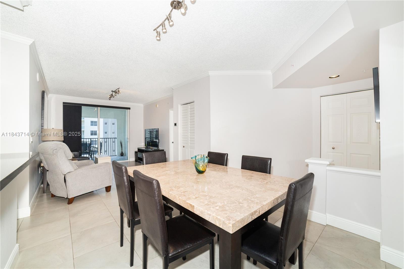 PORTO BELLAGIO CONDO - Residential