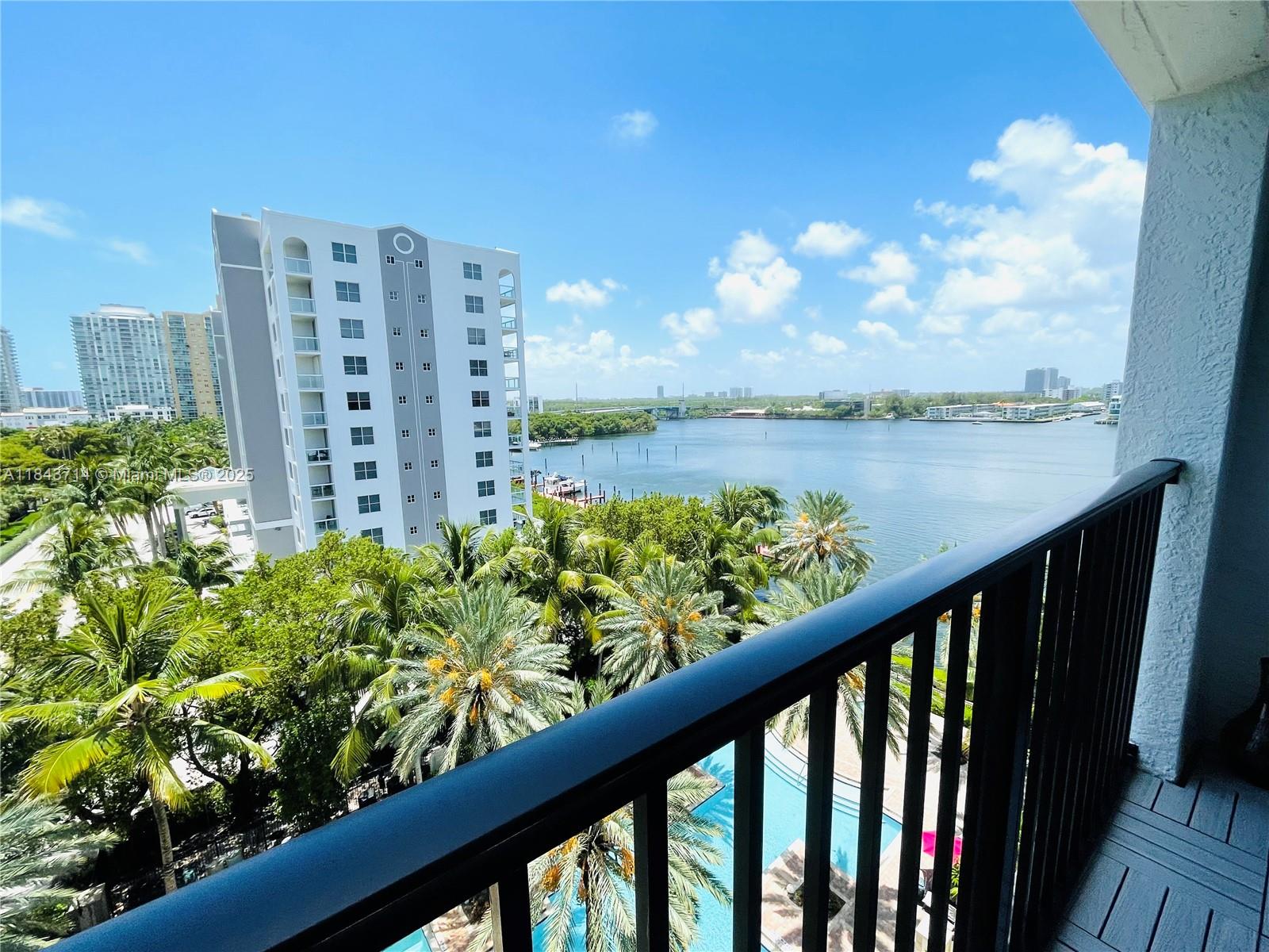 PORTO BELLAGIO CONDO - Residential