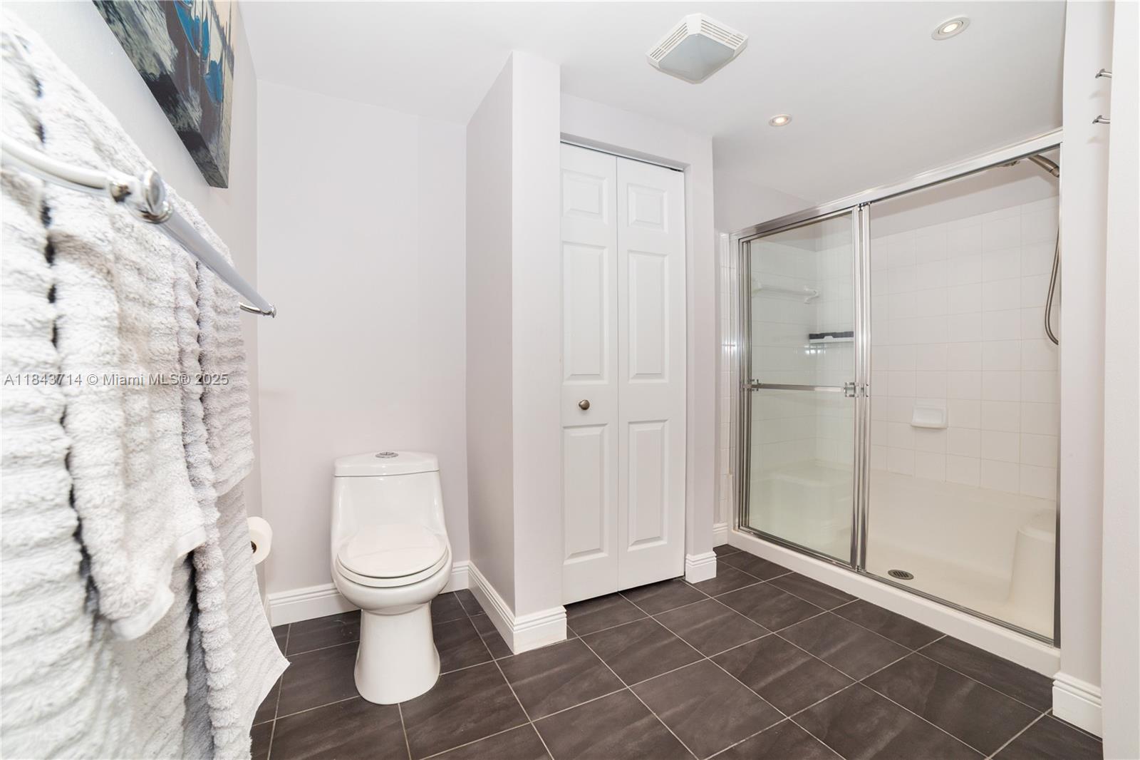 PORTO BELLAGIO CONDO - Residential