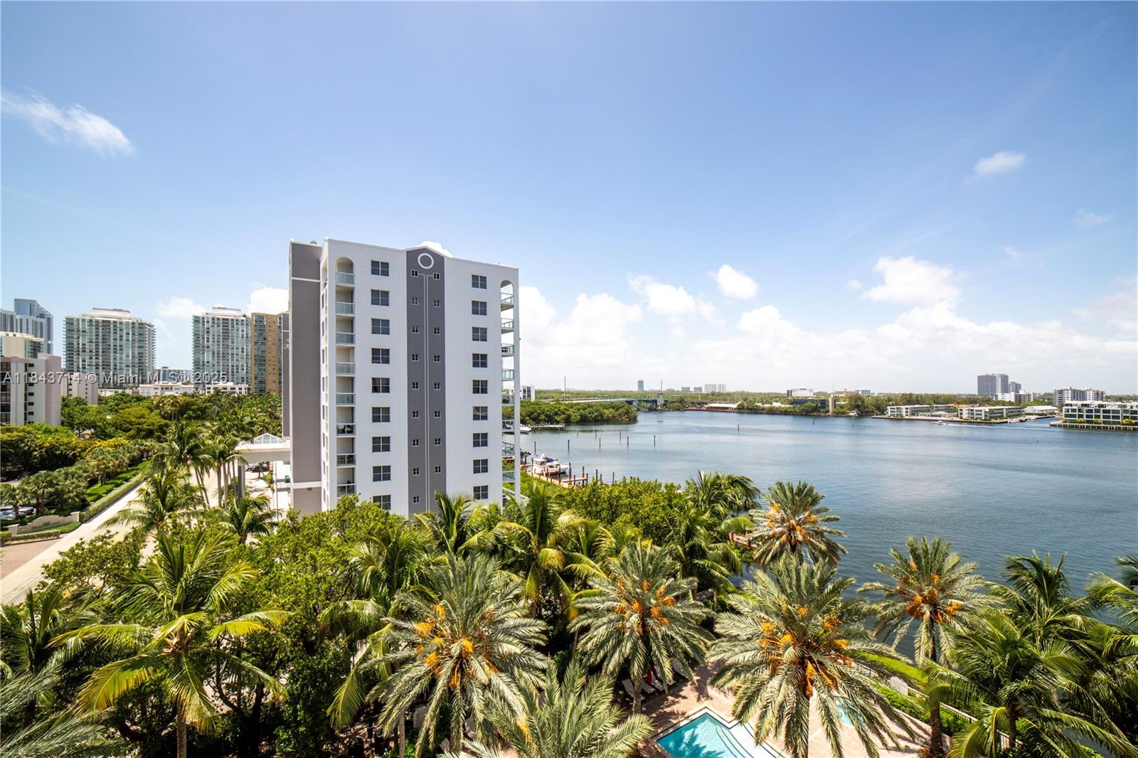 PORTO BELLAGIO CONDO - Residential