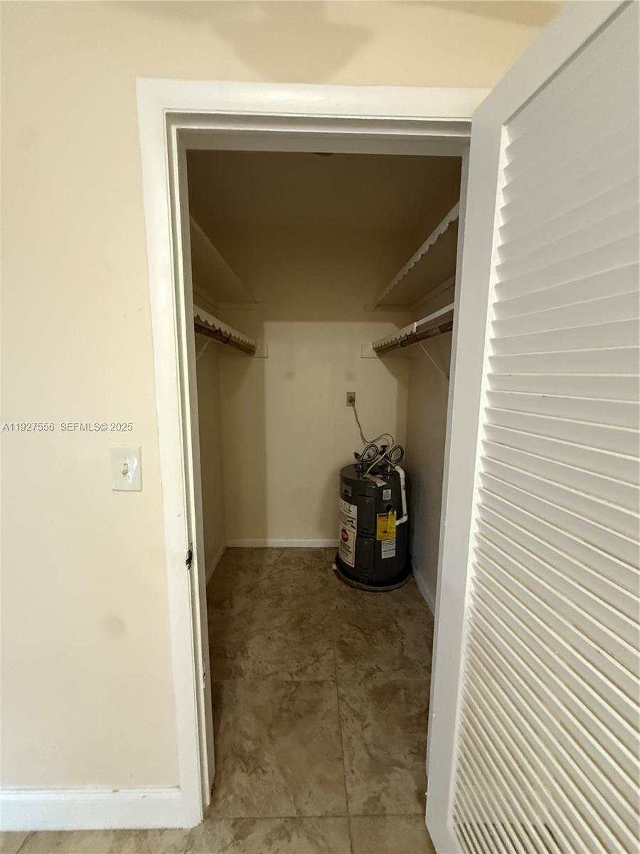 FLORENCE VILLAS - Residential Lease