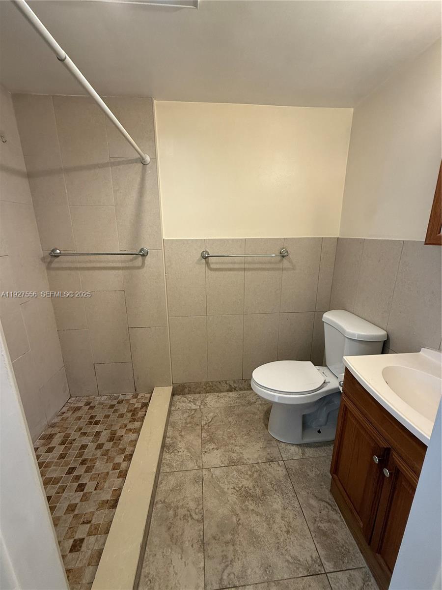 FLORENCE VILLAS - Residential Lease