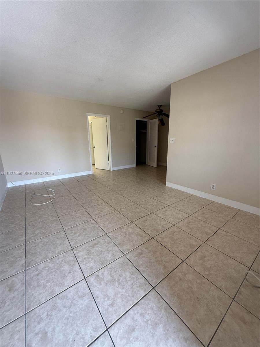 FLORENCE VILLAS - Residential Lease