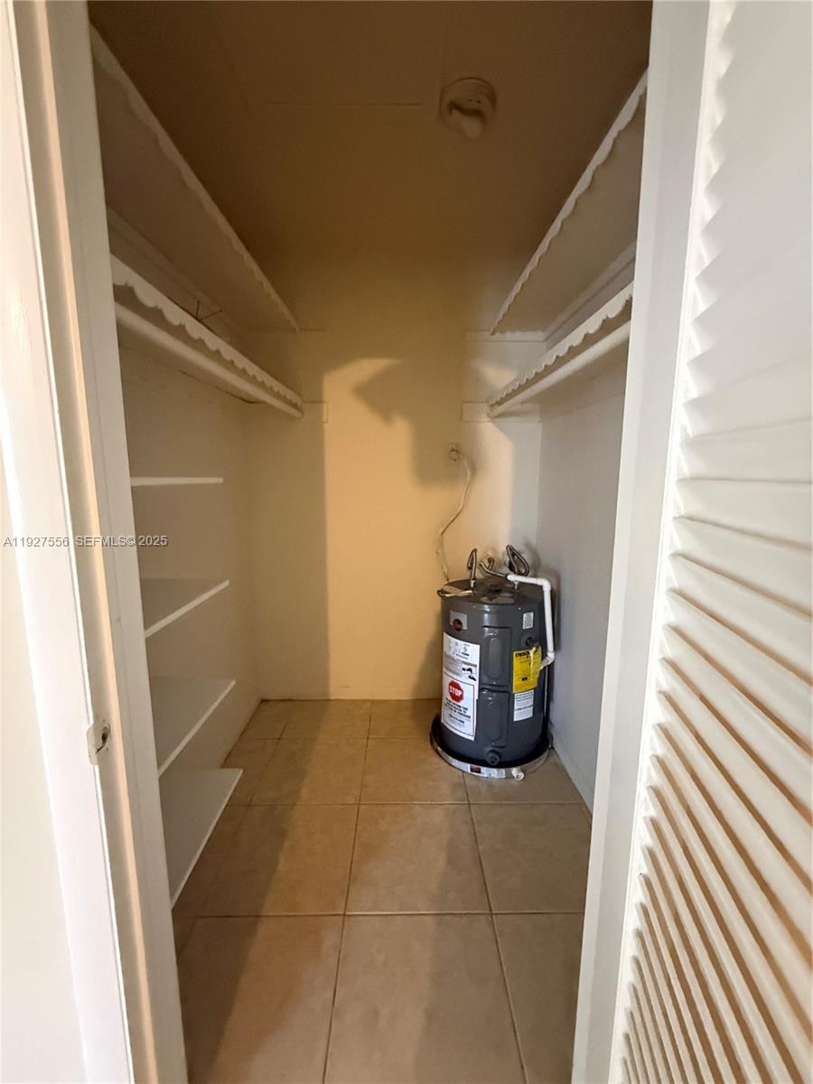 FLORENCE VILLAS - Residential Lease