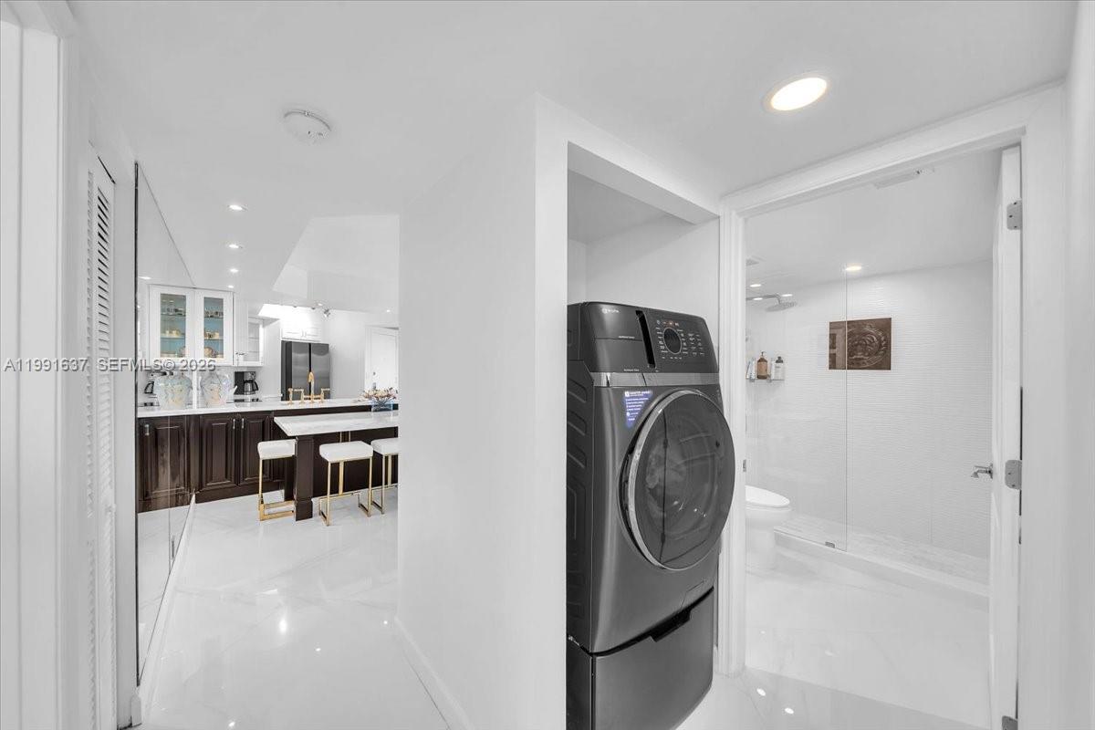 THE STERLING CONDO - Residential Lease