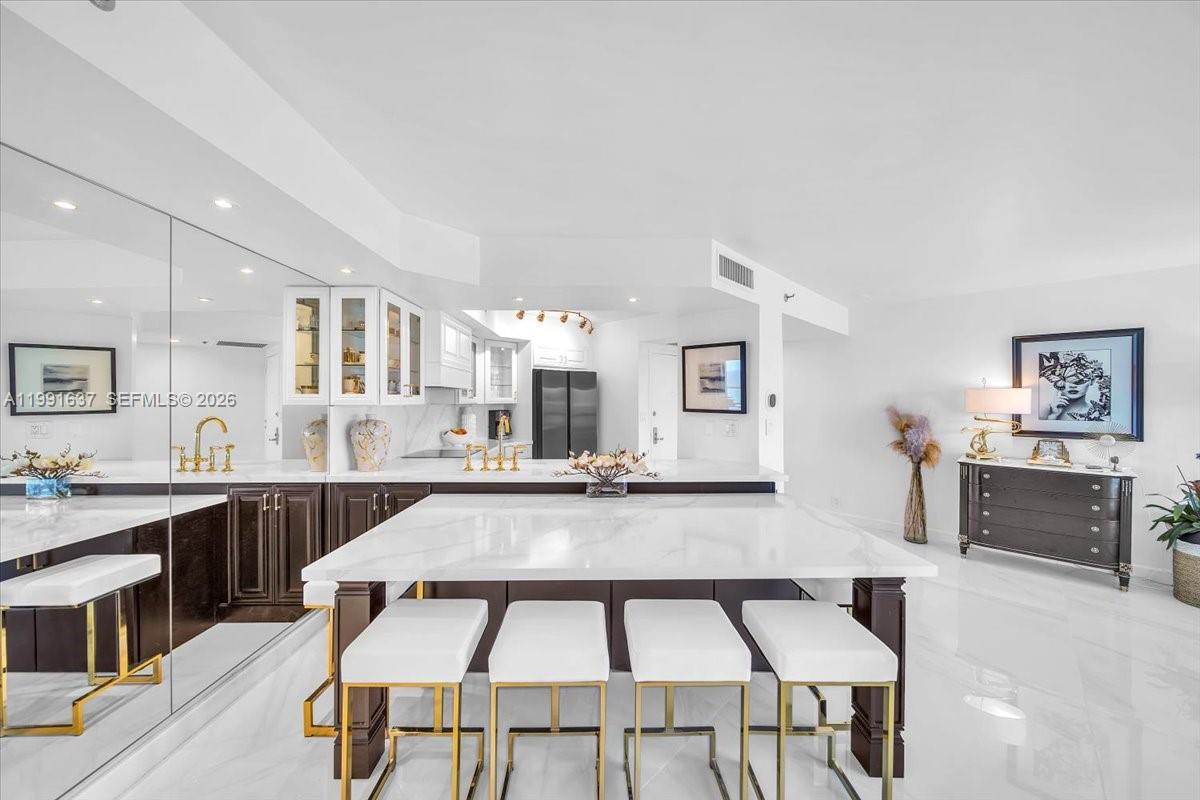 THE STERLING CONDO - Residential Lease