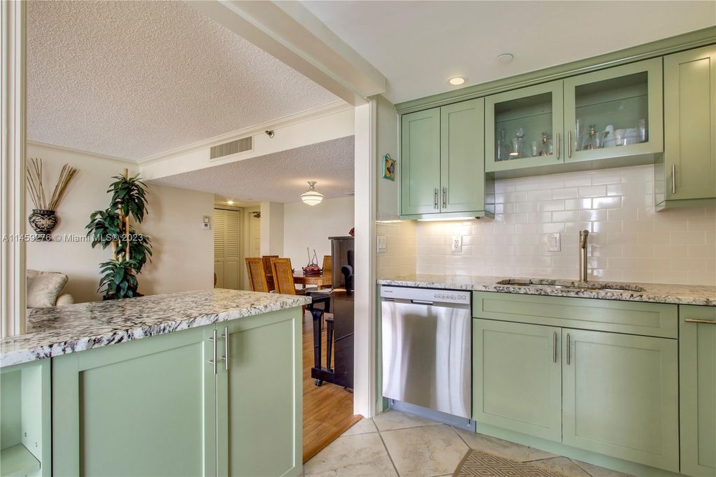 Photo of 1648 Jupiter Cove Dr #512B, Jupiter, FL 33469 (MLS # A11459276)