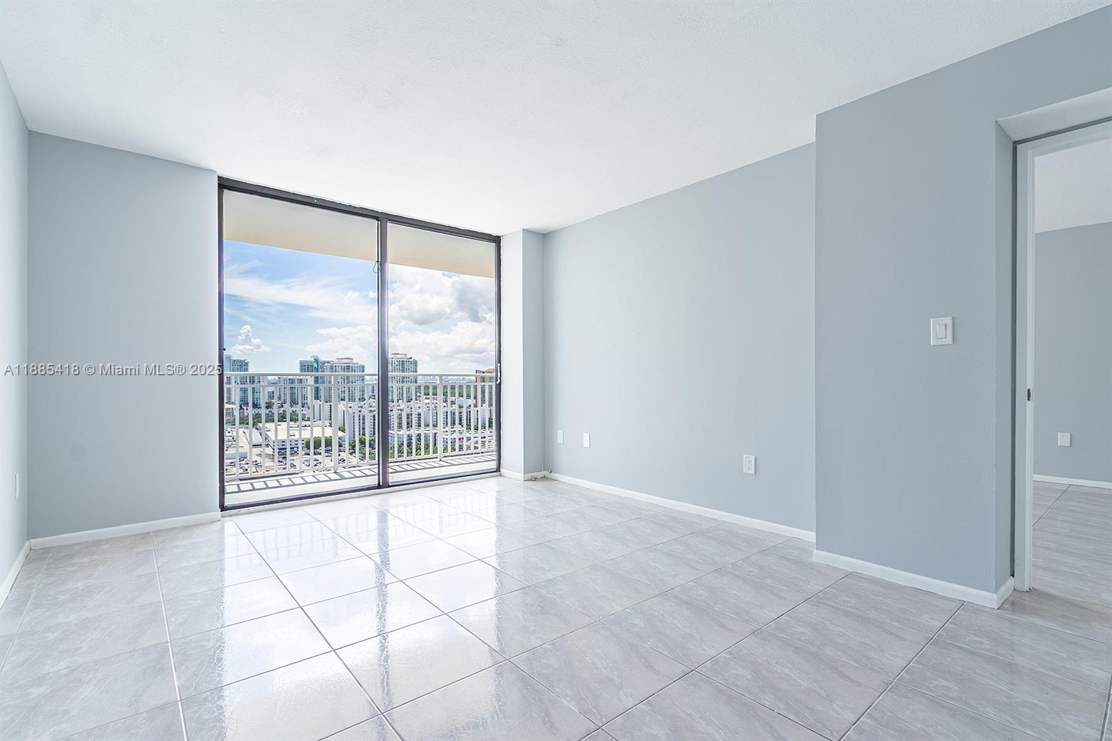 WINSTON TOWERS 600 CONDO - Residential