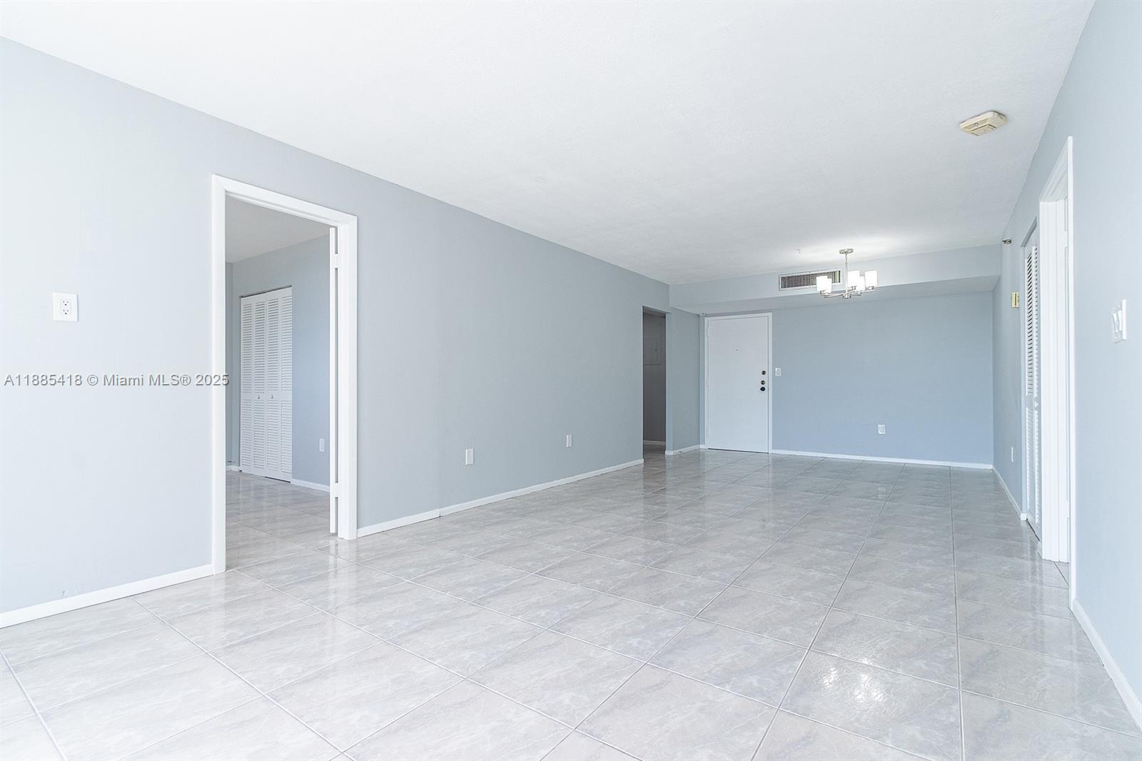 WINSTON TOWERS 600 CONDO - Residential