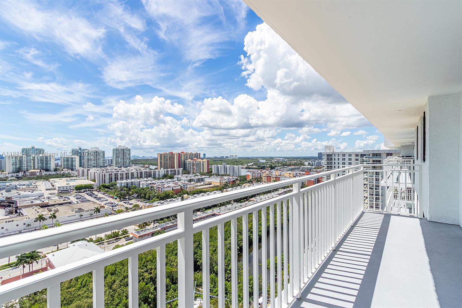 WINSTON TOWERS 600 CONDO - Residential