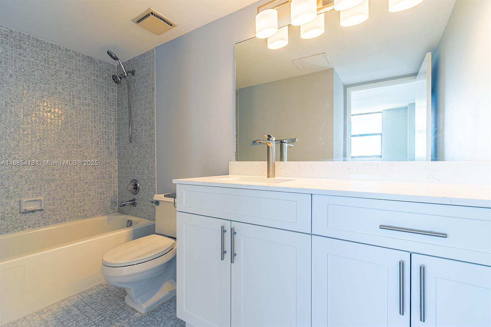 WINSTON TOWERS 600 CONDO - Residential