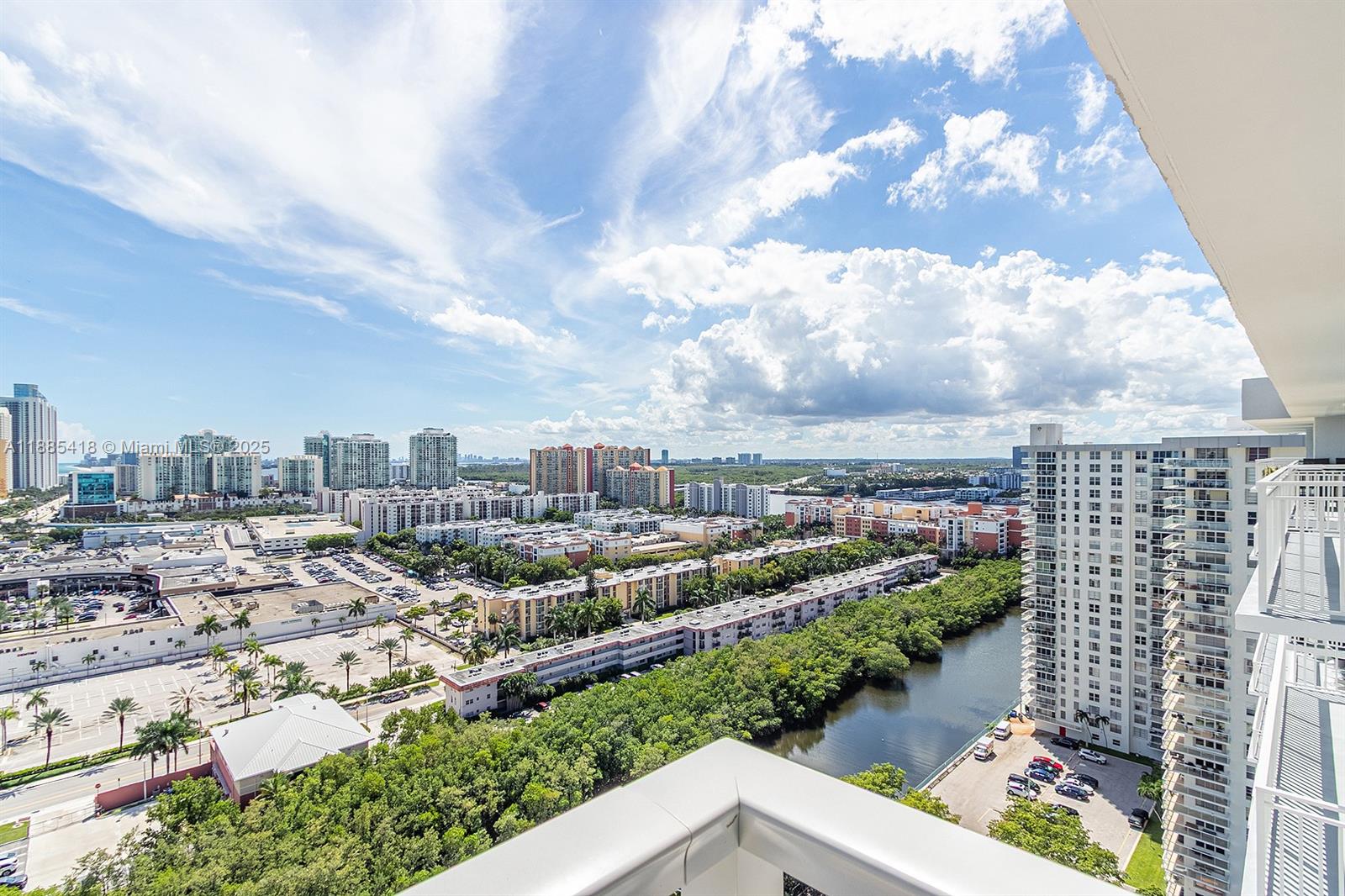 WINSTON TOWERS 600 CONDO - Residential