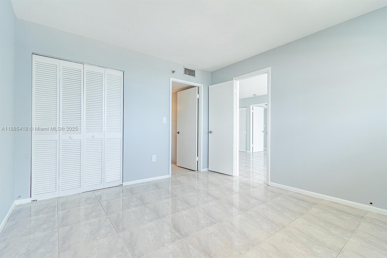 WINSTON TOWERS 600 CONDO - Residential