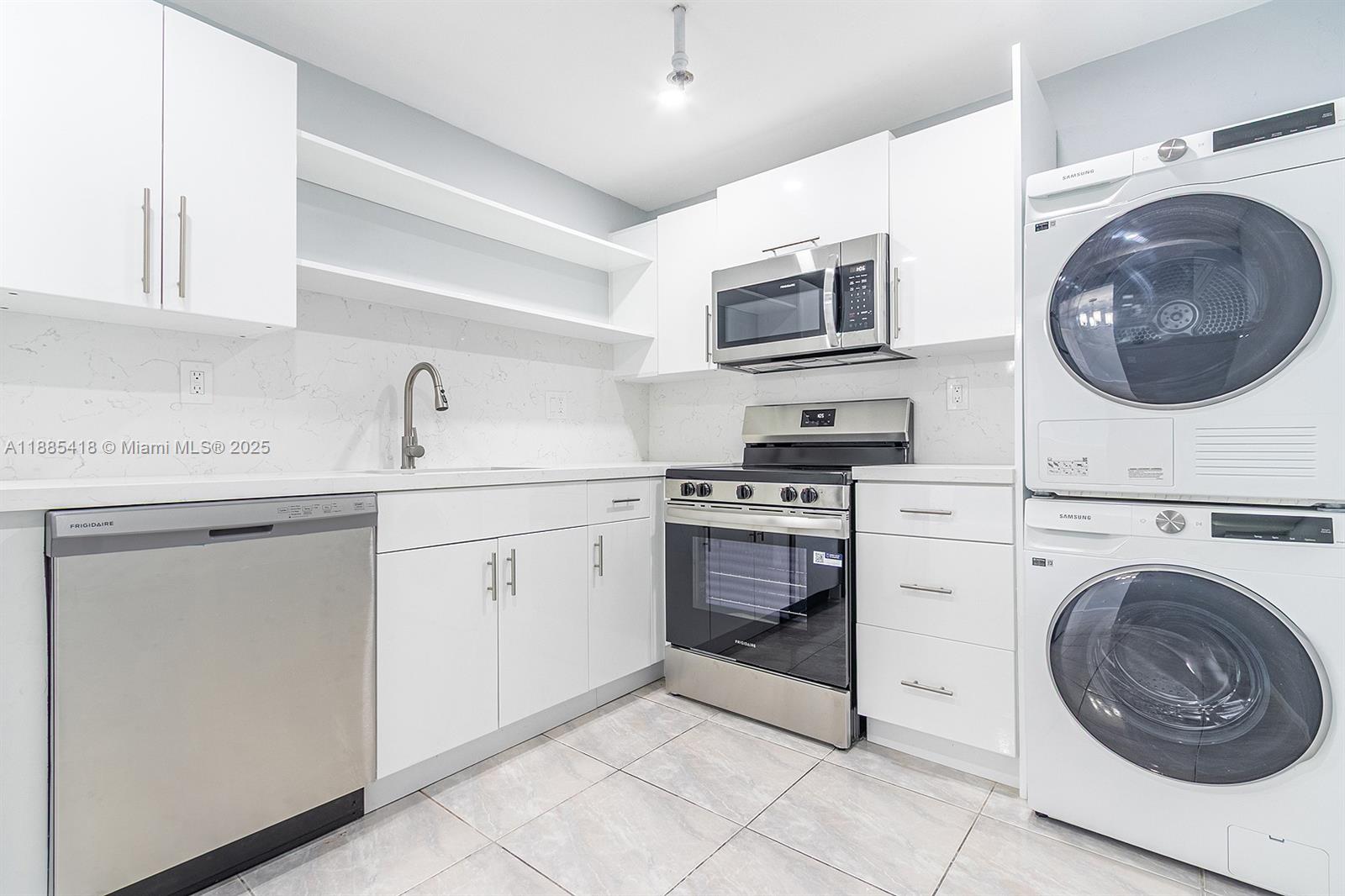 WINSTON TOWERS 600 CONDO - Residential