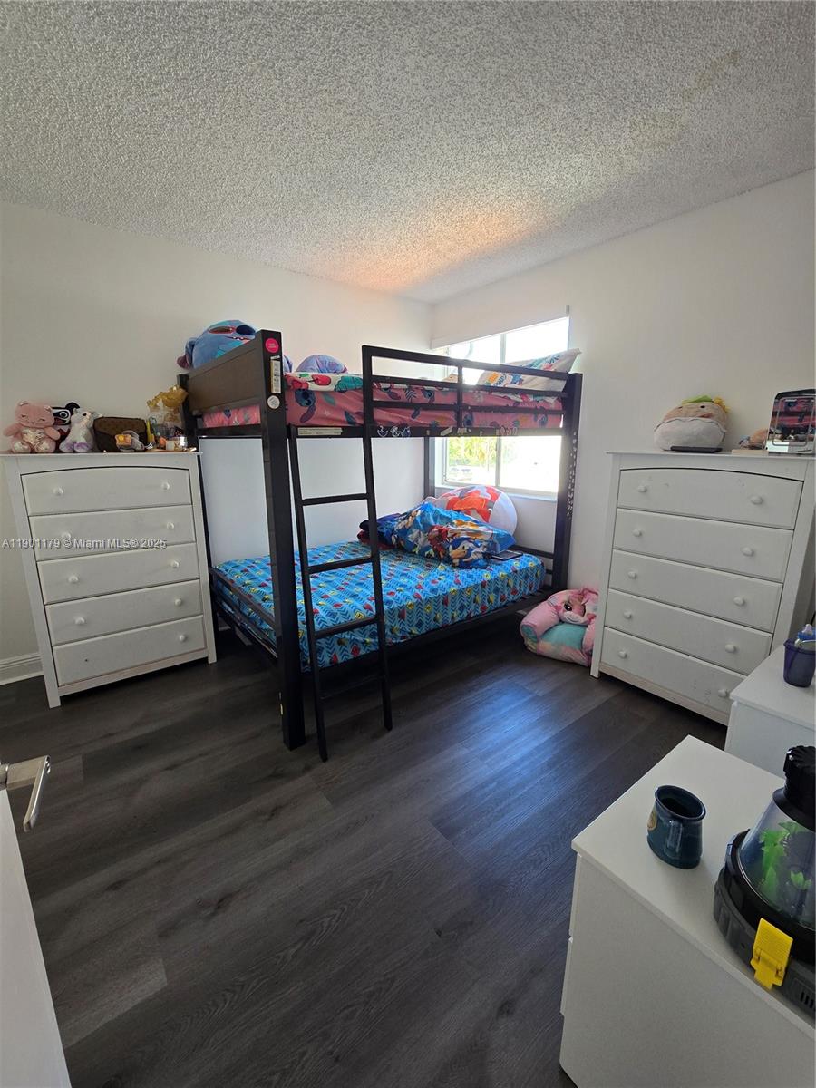 MARINA REAL CONDO NO 5 - Residential Lease