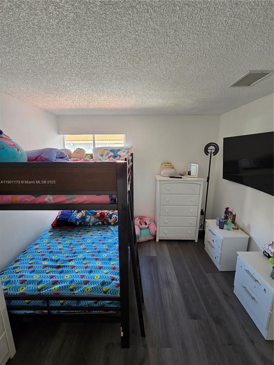 MARINA REAL CONDO NO 5 - Residential Lease