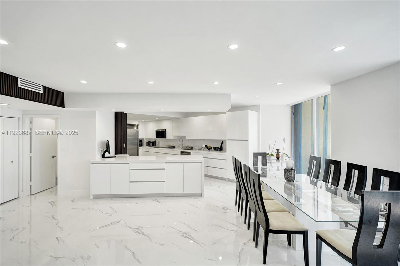 4000 ISL BLVD WILLIAMS IS - Residential