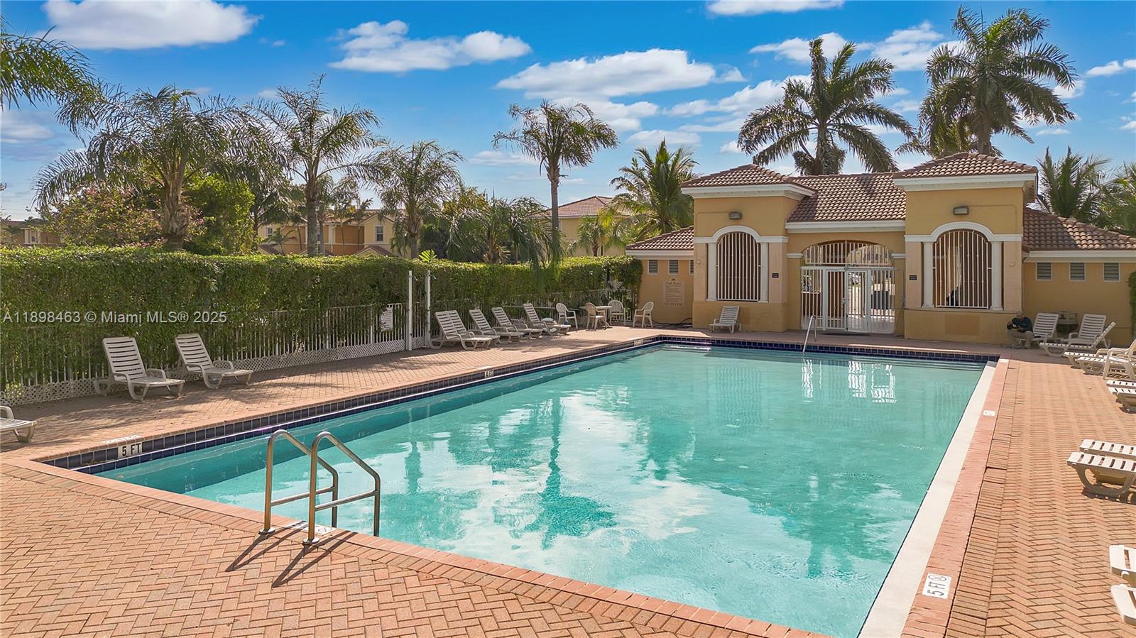 VILLAS DEL CAMPO SUB - Residential Lease