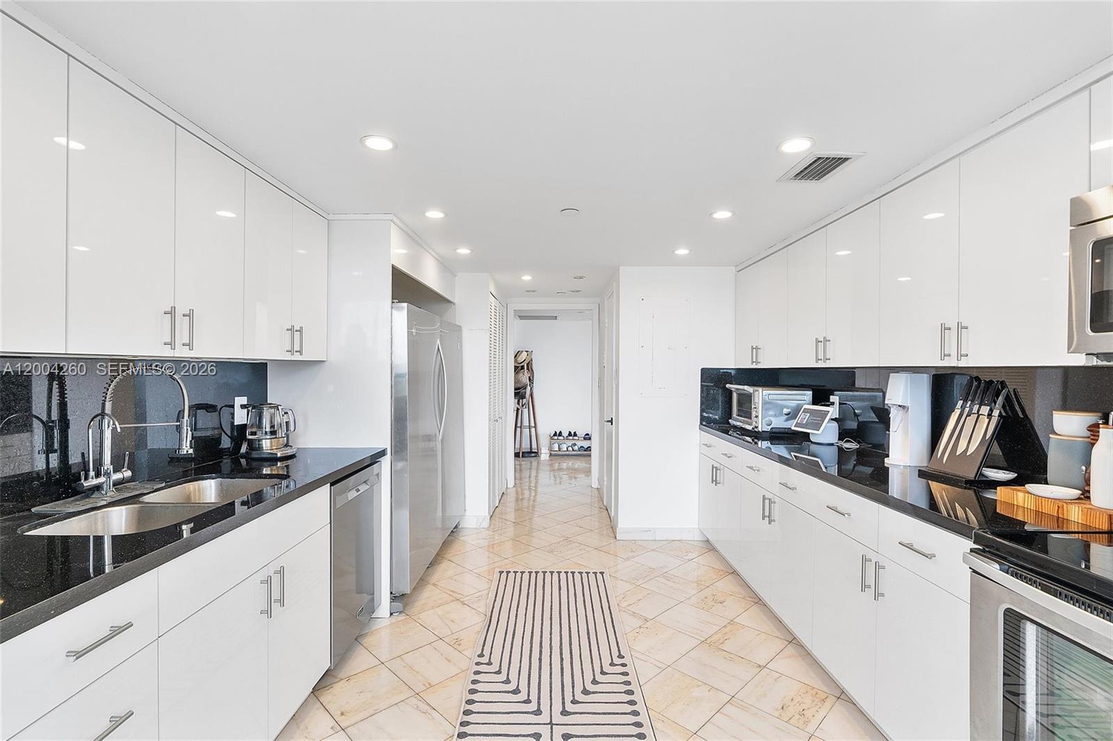 JOCKEY CLUB III CONDO - Residential
