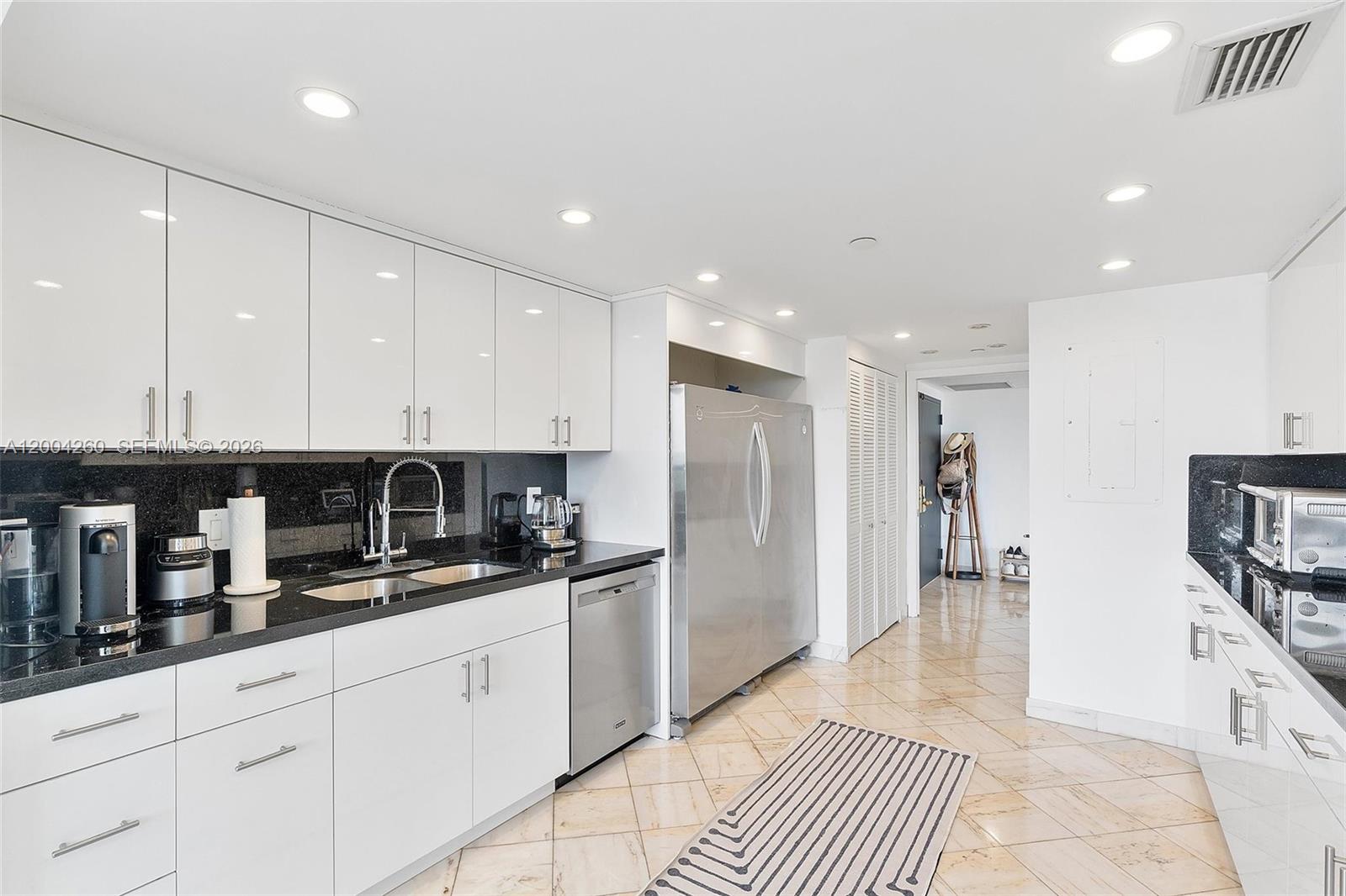 JOCKEY CLUB III CONDO - Residential