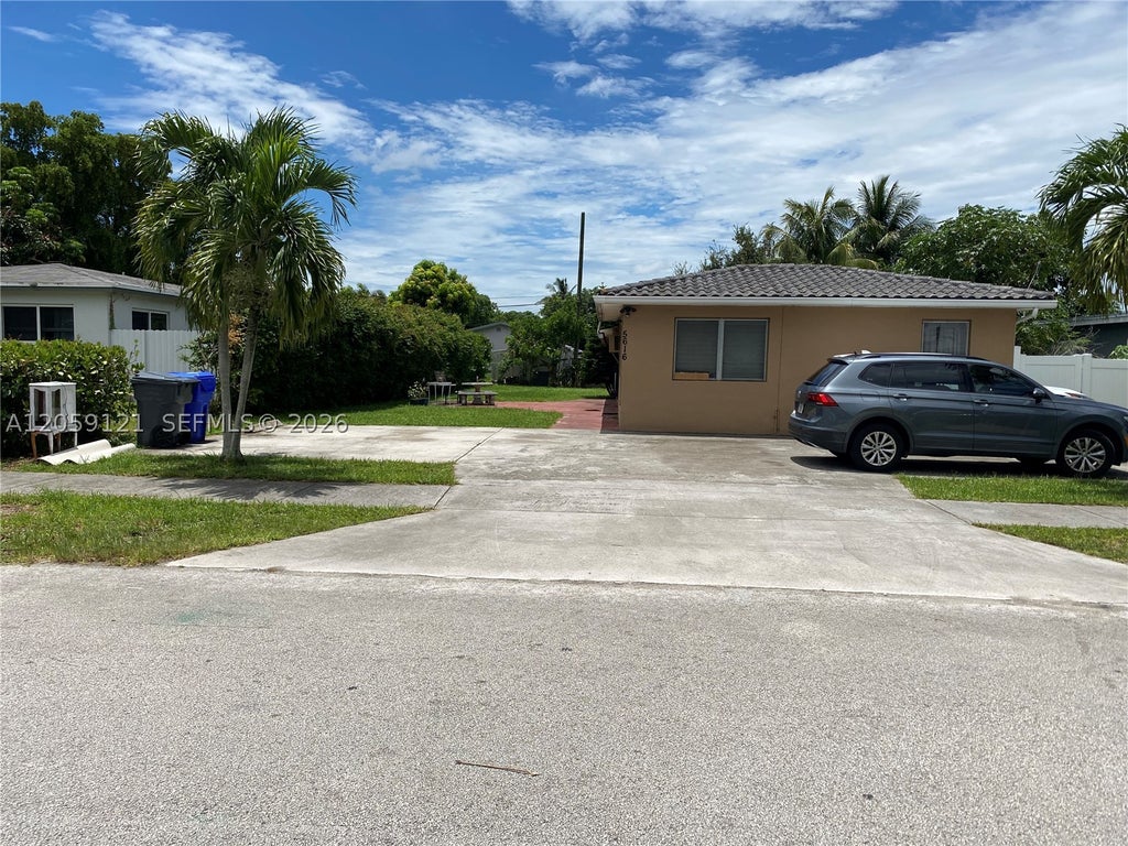 Photo of 5616 Arthur St #South, Hollywood, FL 33021 (MLS # A12059121)