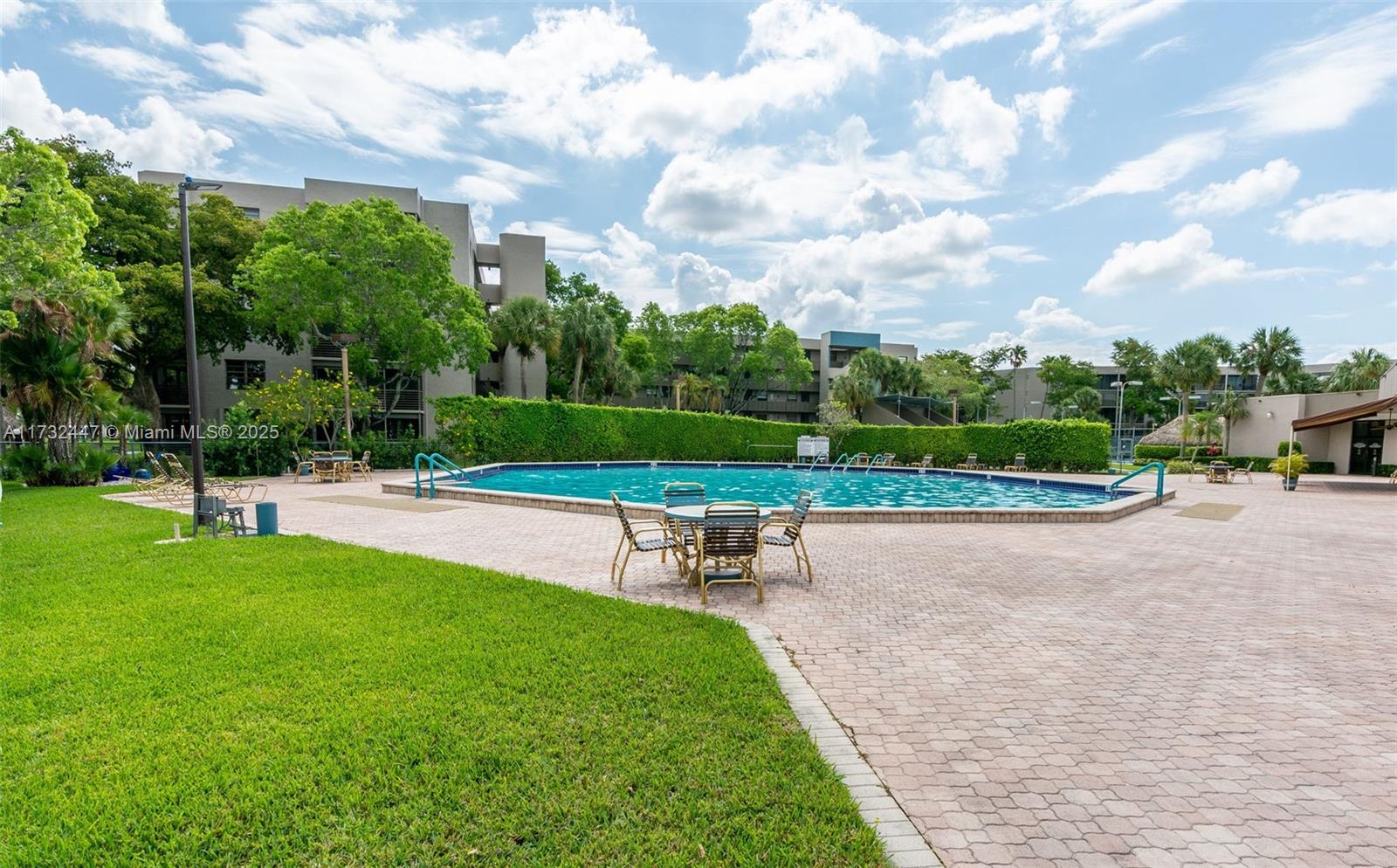 COLONY POINT 3 CONDO - Residential