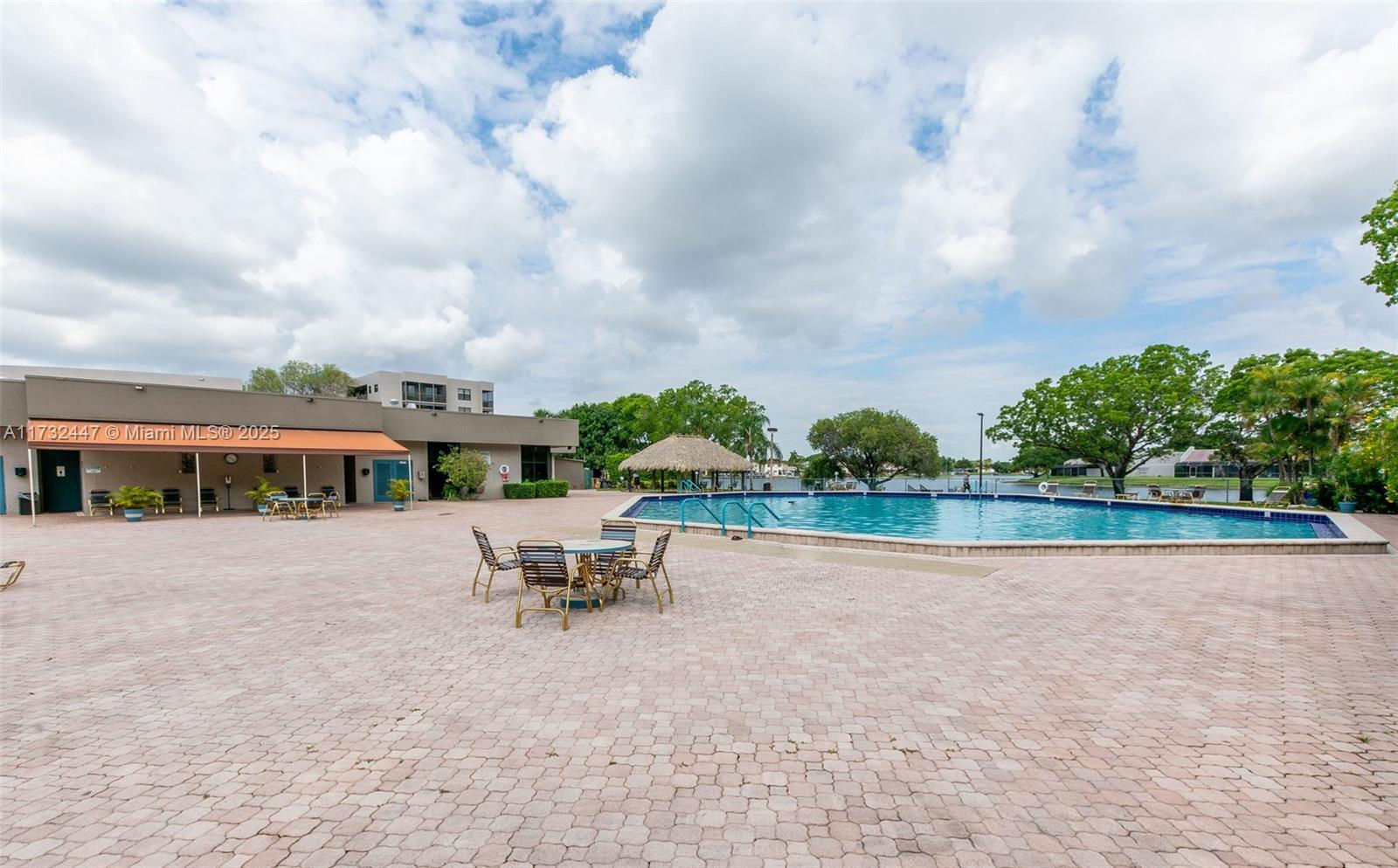 COLONY POINT 3 CONDO - Residential