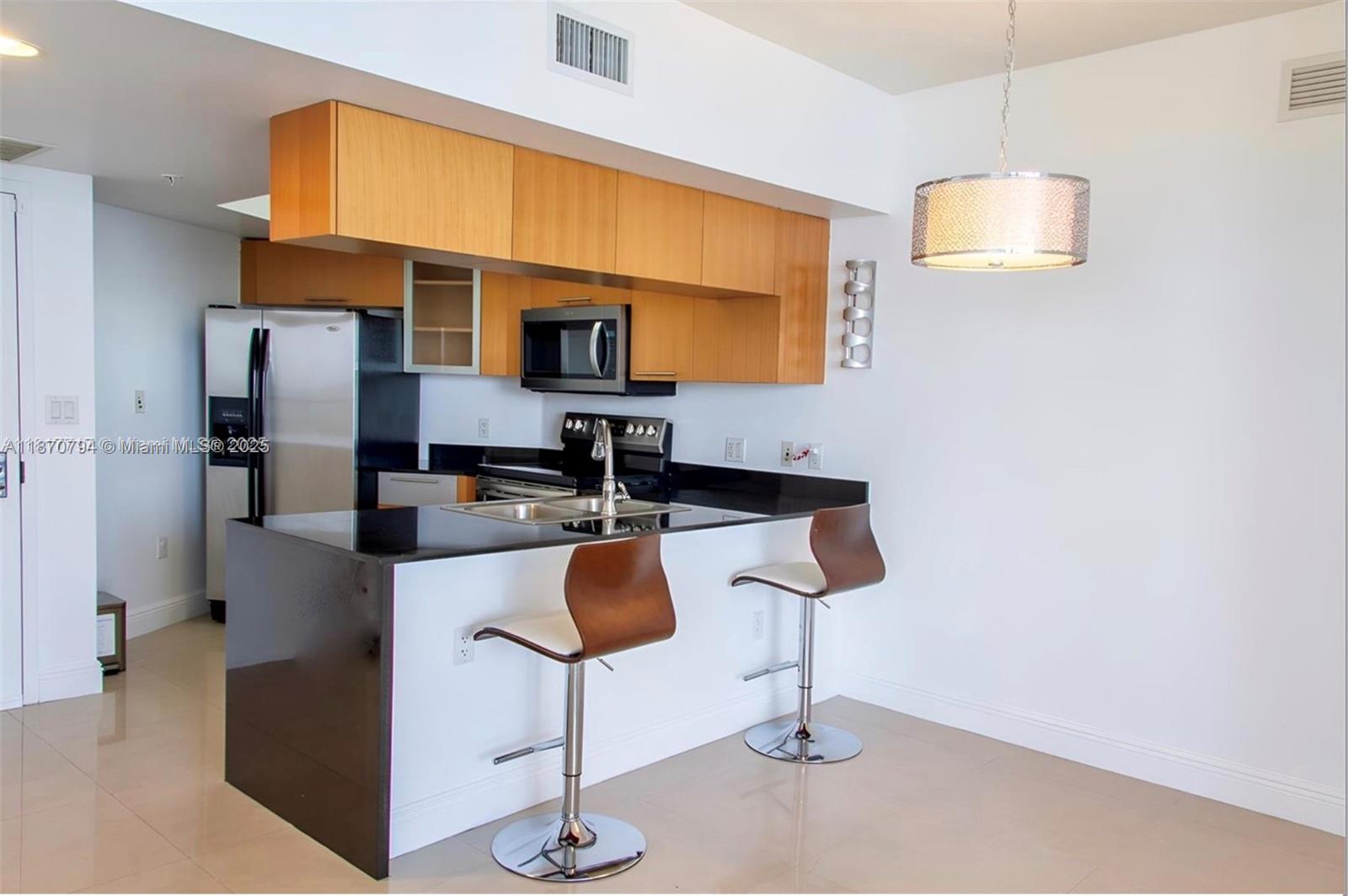 1750 N Bayshore Dr 2601