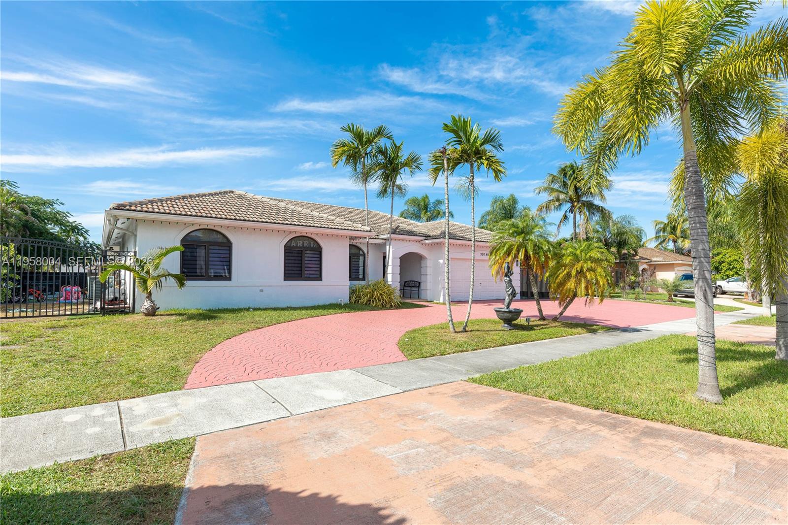 VALENCIA GROVES ESTATES - Residential