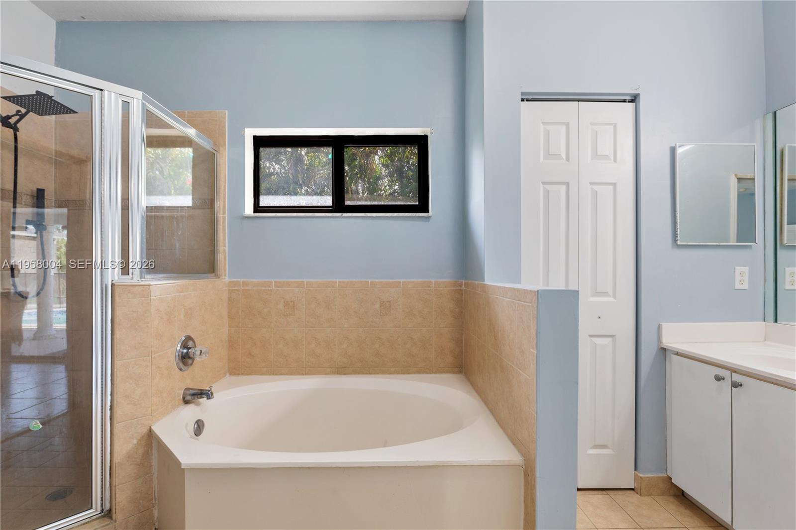 VALENCIA GROVES ESTATES - Residential