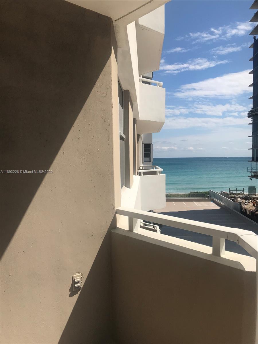 HEMISPHERES CONDO - Residential Lease