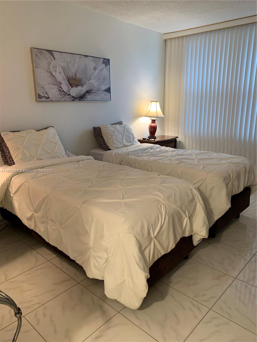 HEMISPHERES CONDO - Residential Lease