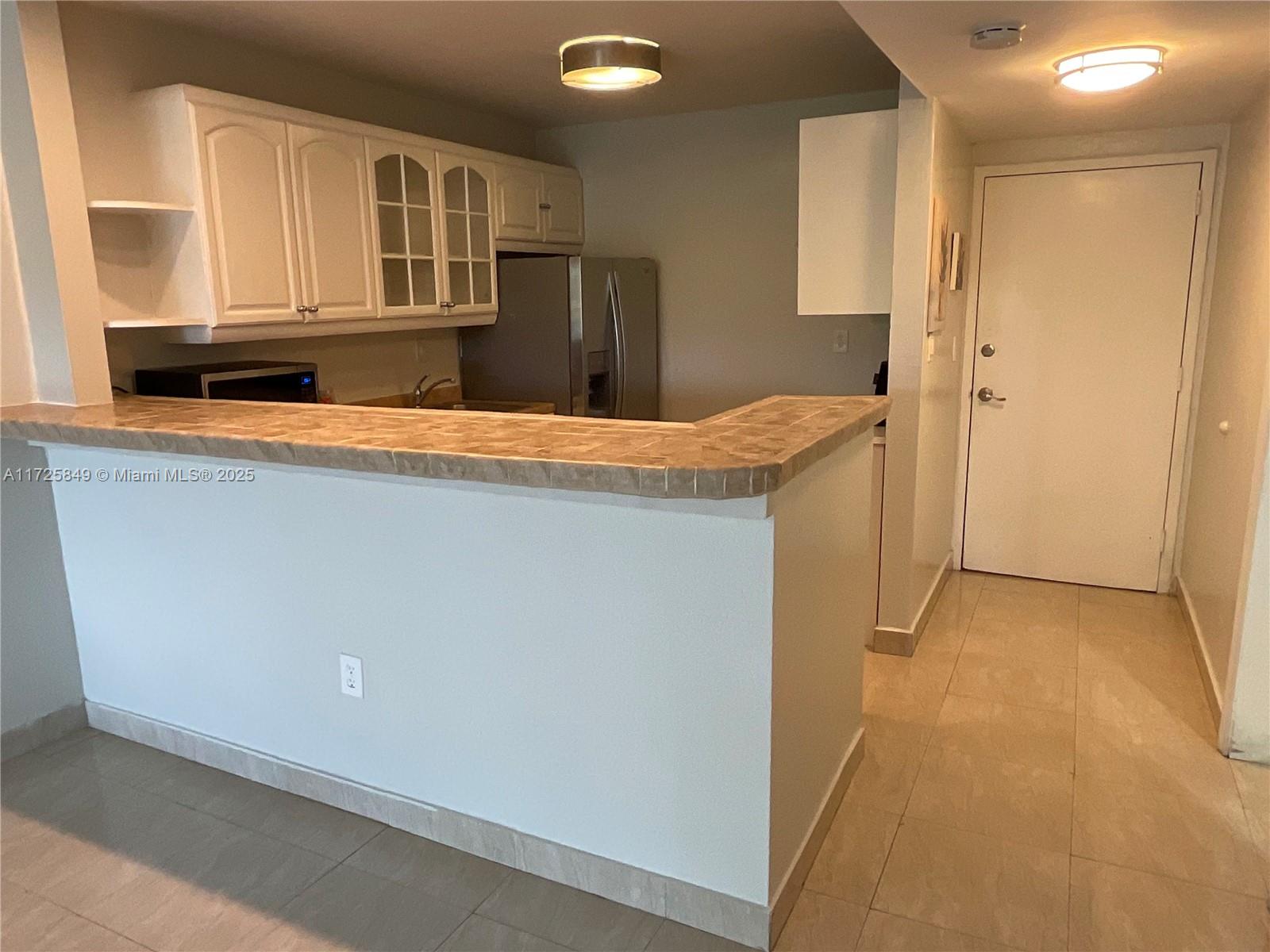 BISCAYNE POINT CONDO - Residential