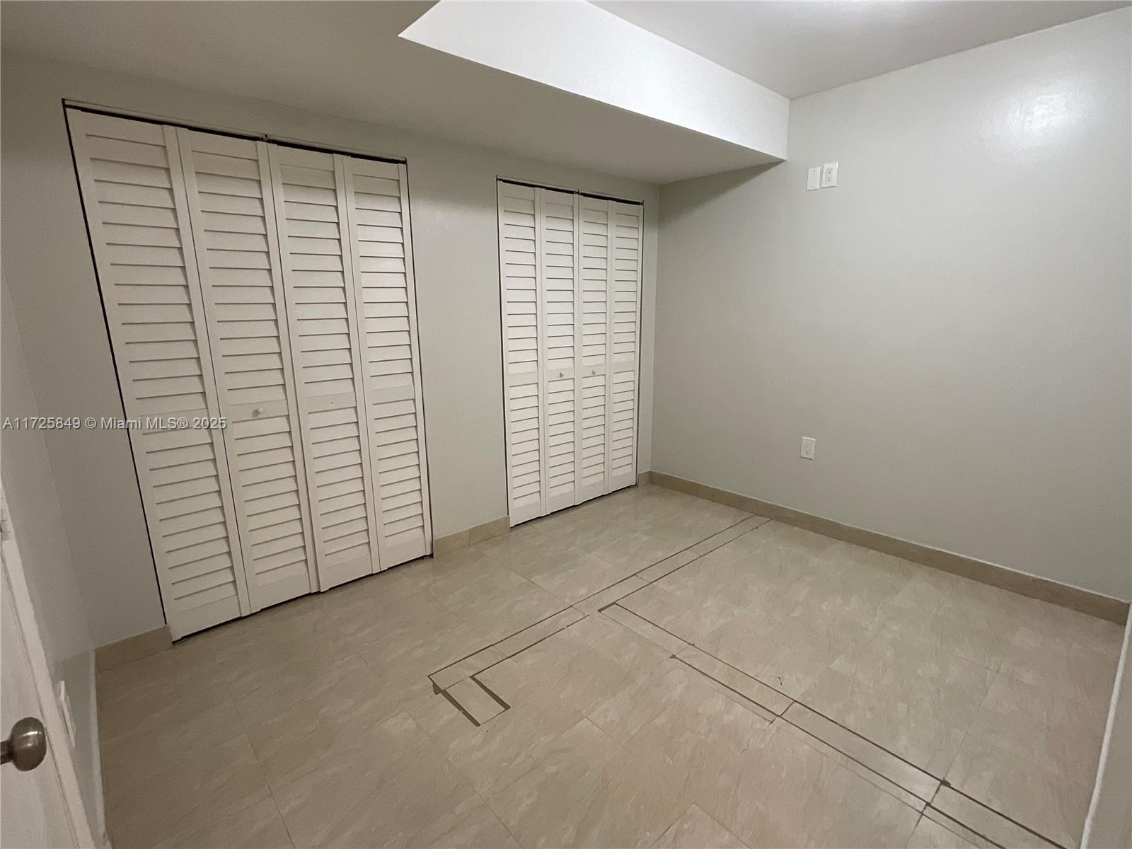BISCAYNE POINT CONDO - Residential