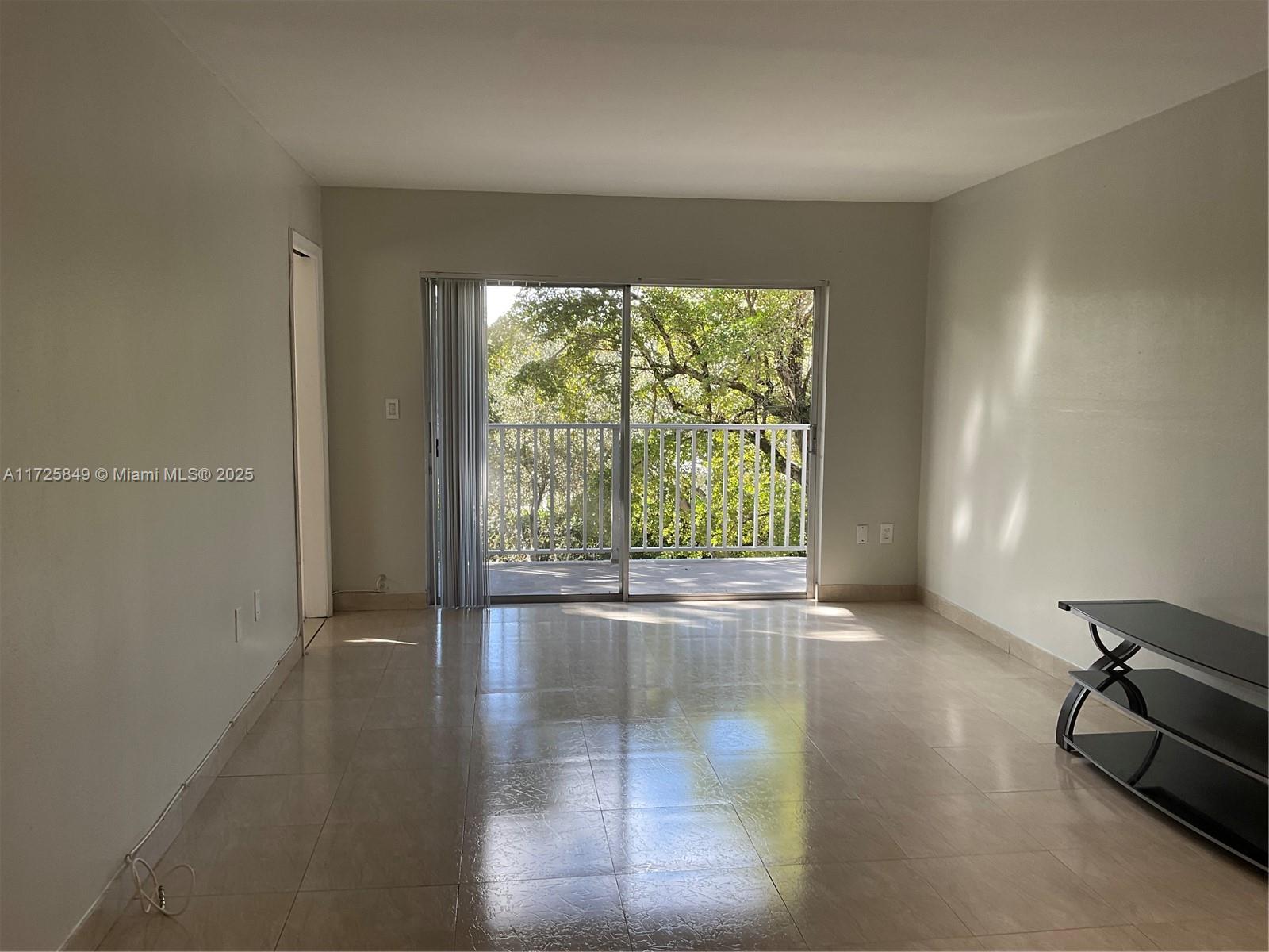 BISCAYNE POINT CONDO - Residential