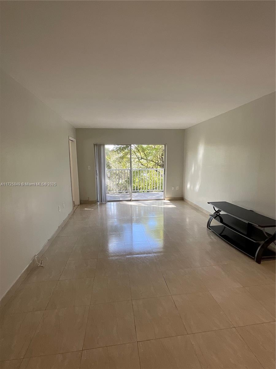 BISCAYNE POINT CONDO - Residential