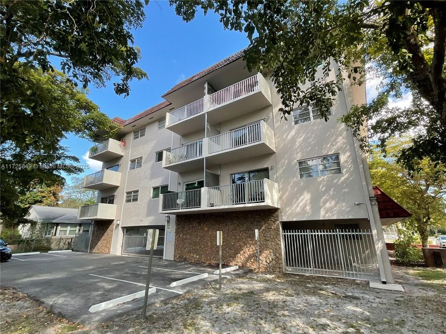 Boutique condo in the picturesque village of Biscayne Park. This cozy 1 + den, 1 bathroom is a hidden gem! Filled with natural light, it features a convenient in unit washer and dryer. Nestled in a quiet, family friendly neighborhood surrounded by trees and a peaceful bird sanctuary, it’s just minutes from the beach, Bal Harbour, and shopping. Perfect for bike rides and outdoor enthusiast!
Viewings by appointment only.
