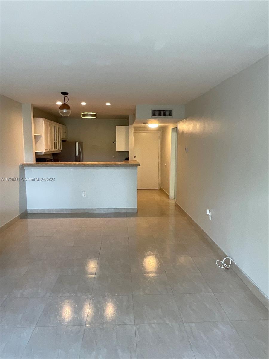 BISCAYNE POINT CONDO - Residential