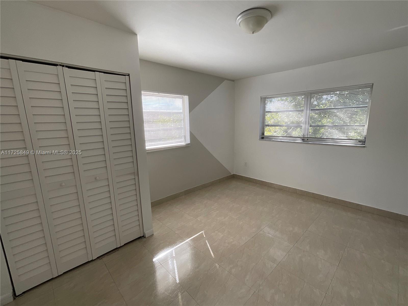 BISCAYNE POINT CONDO - Residential