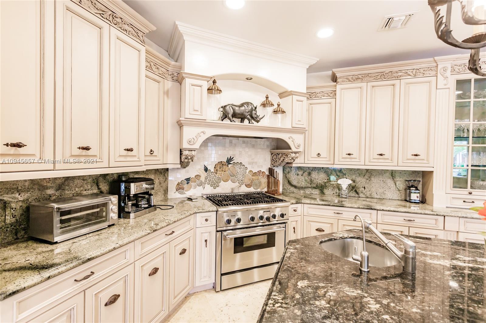 CORAL ISLES - Residential