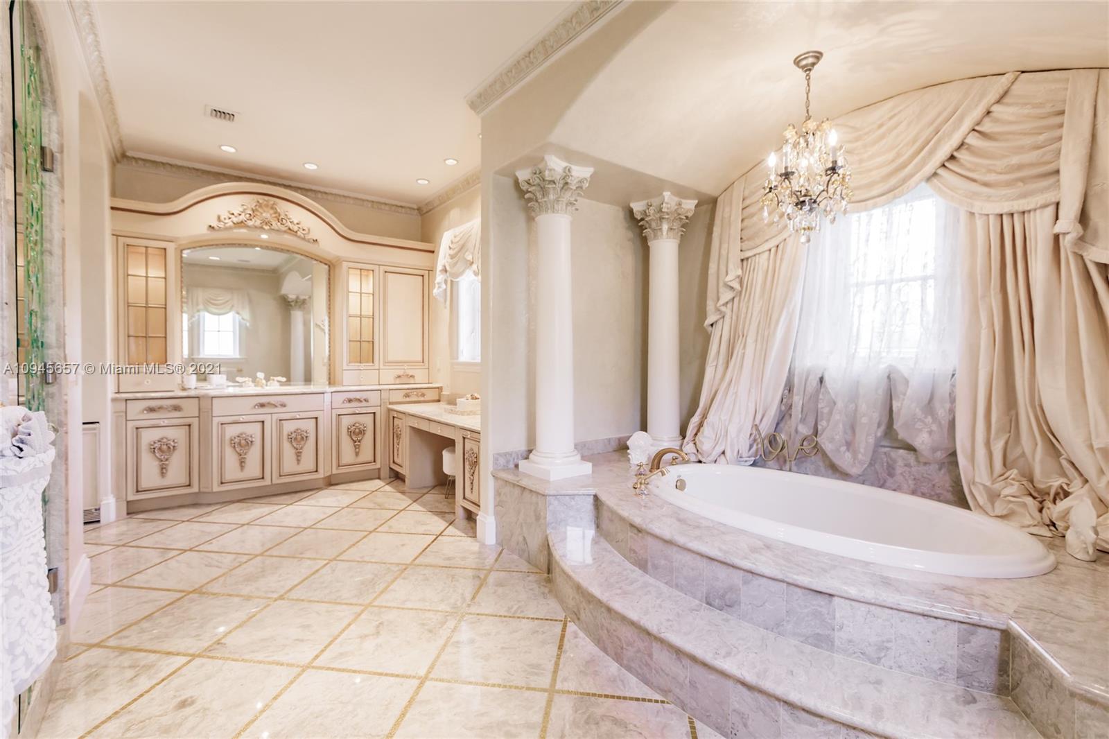 CORAL ISLES - Residential