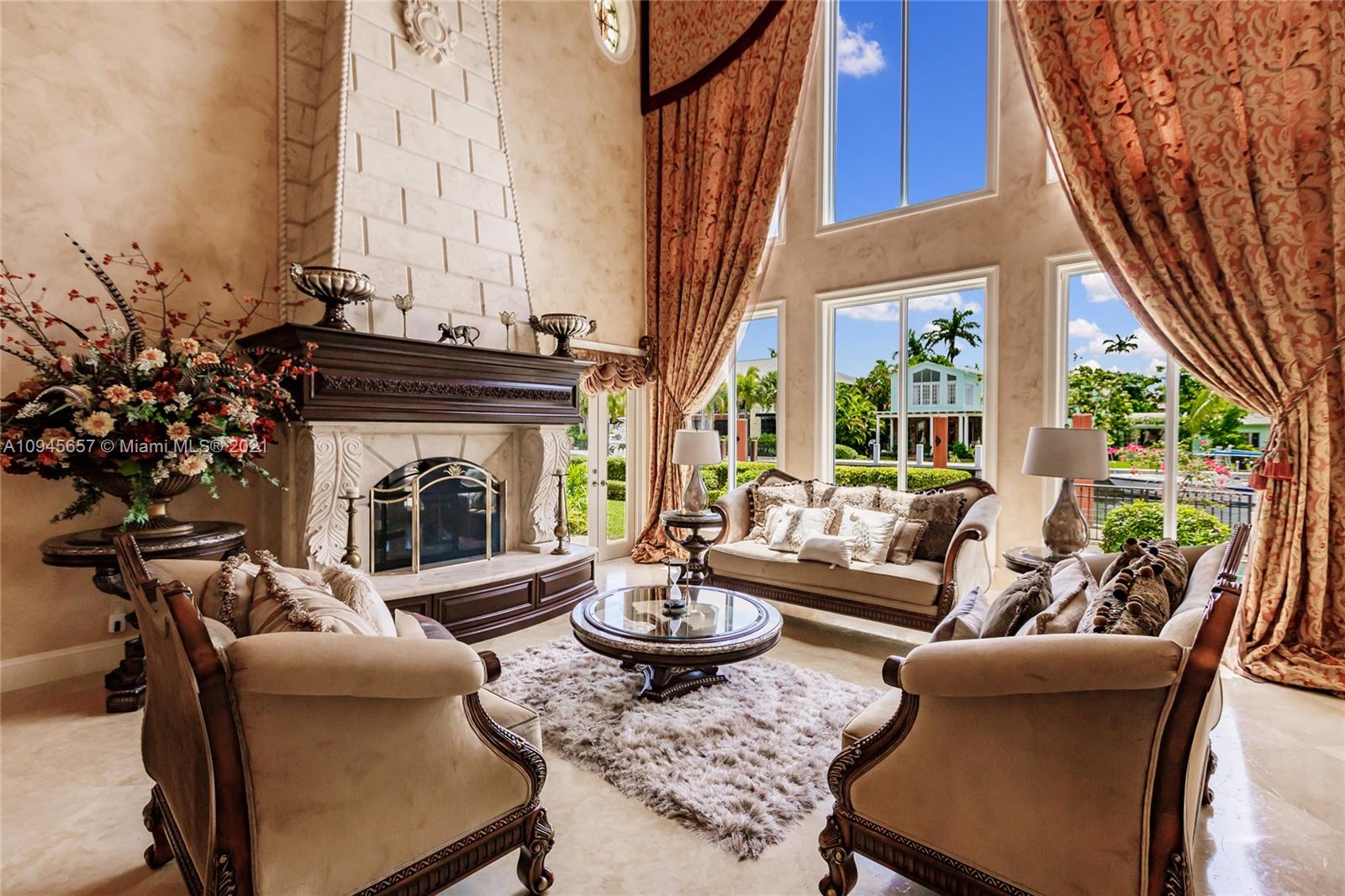 CORAL ISLES - Residential