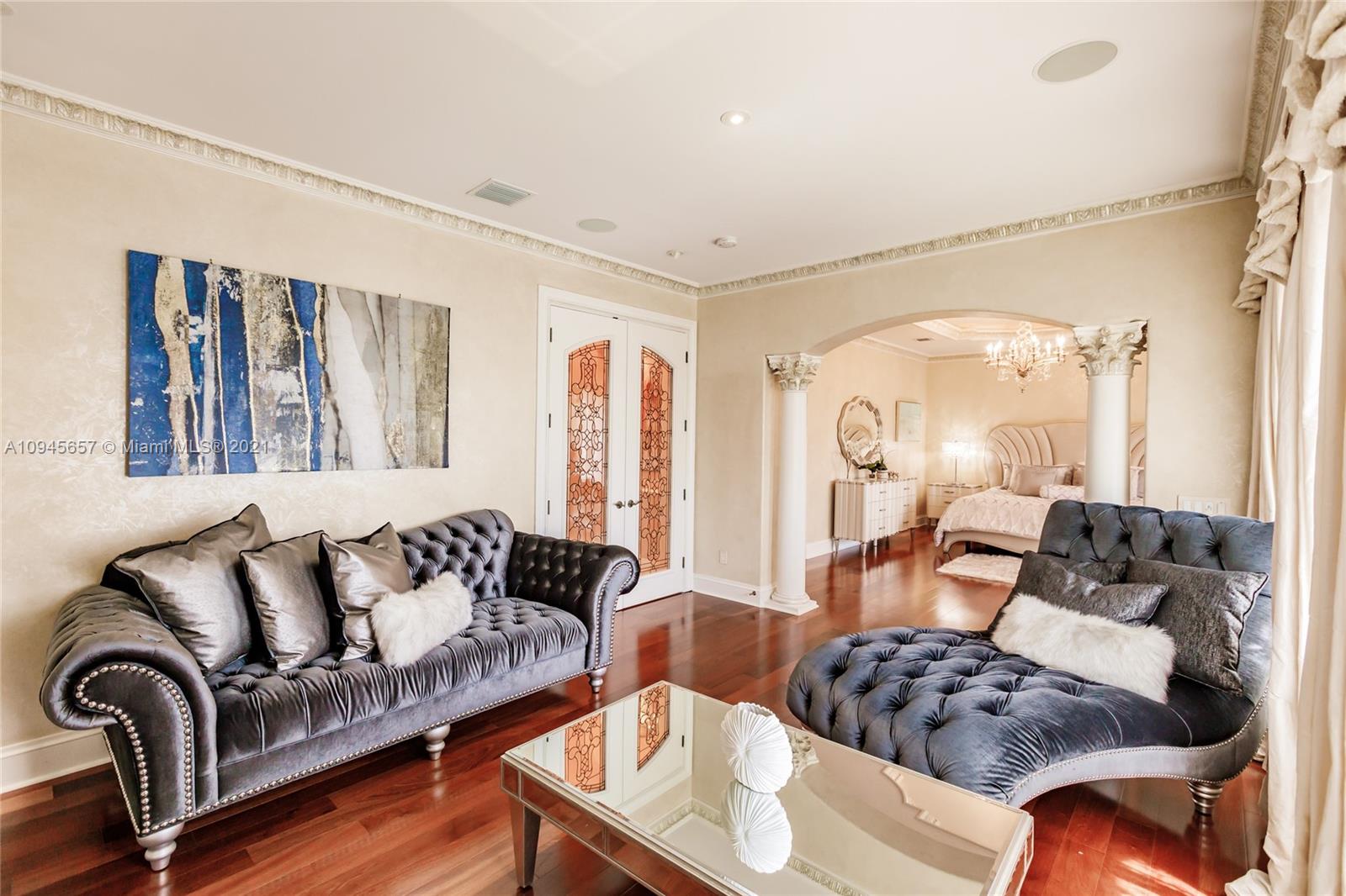 CORAL ISLES - Residential