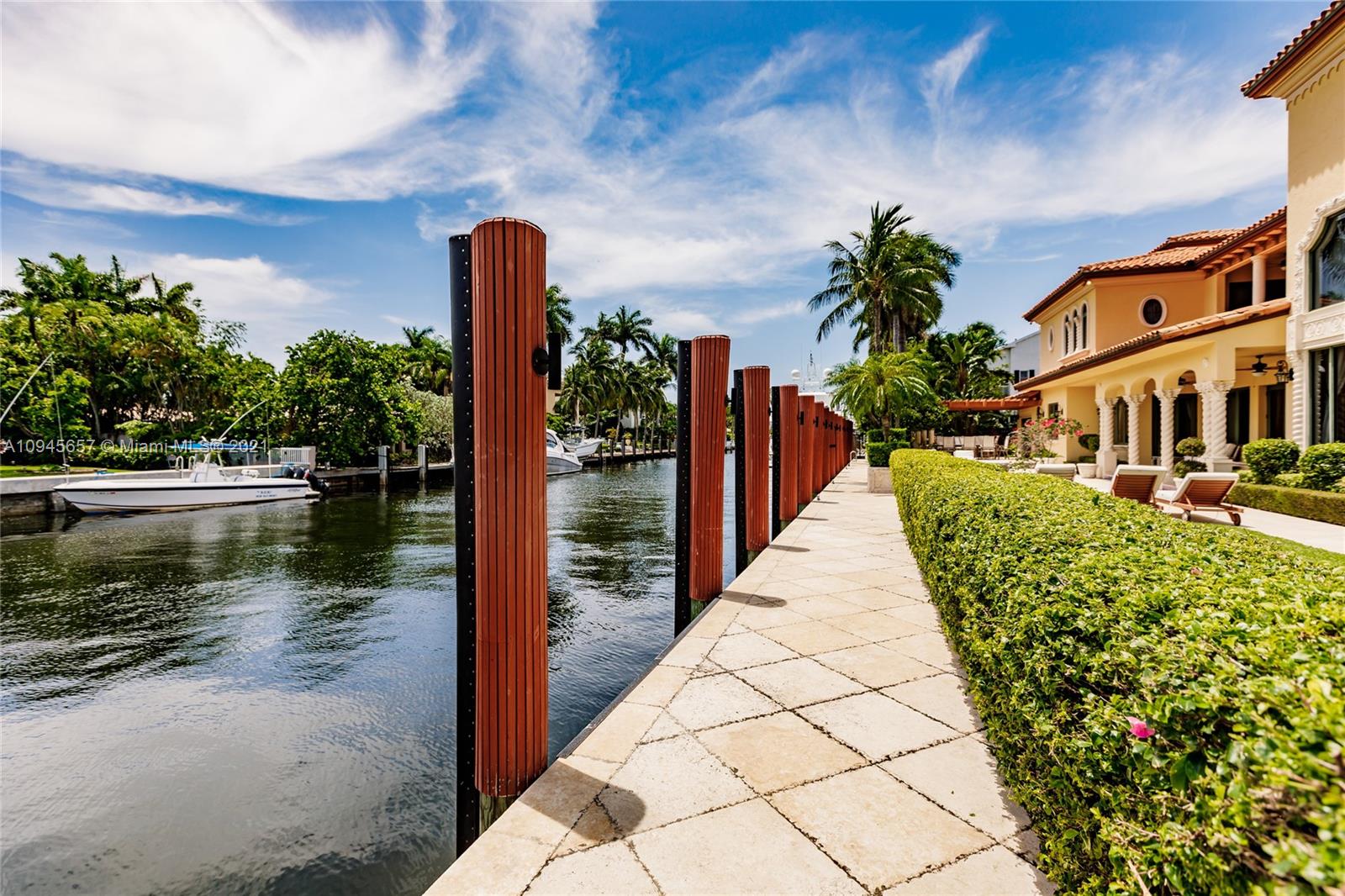 CORAL ISLES - Residential