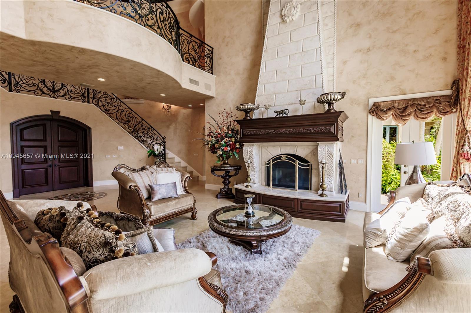 CORAL ISLES - Residential