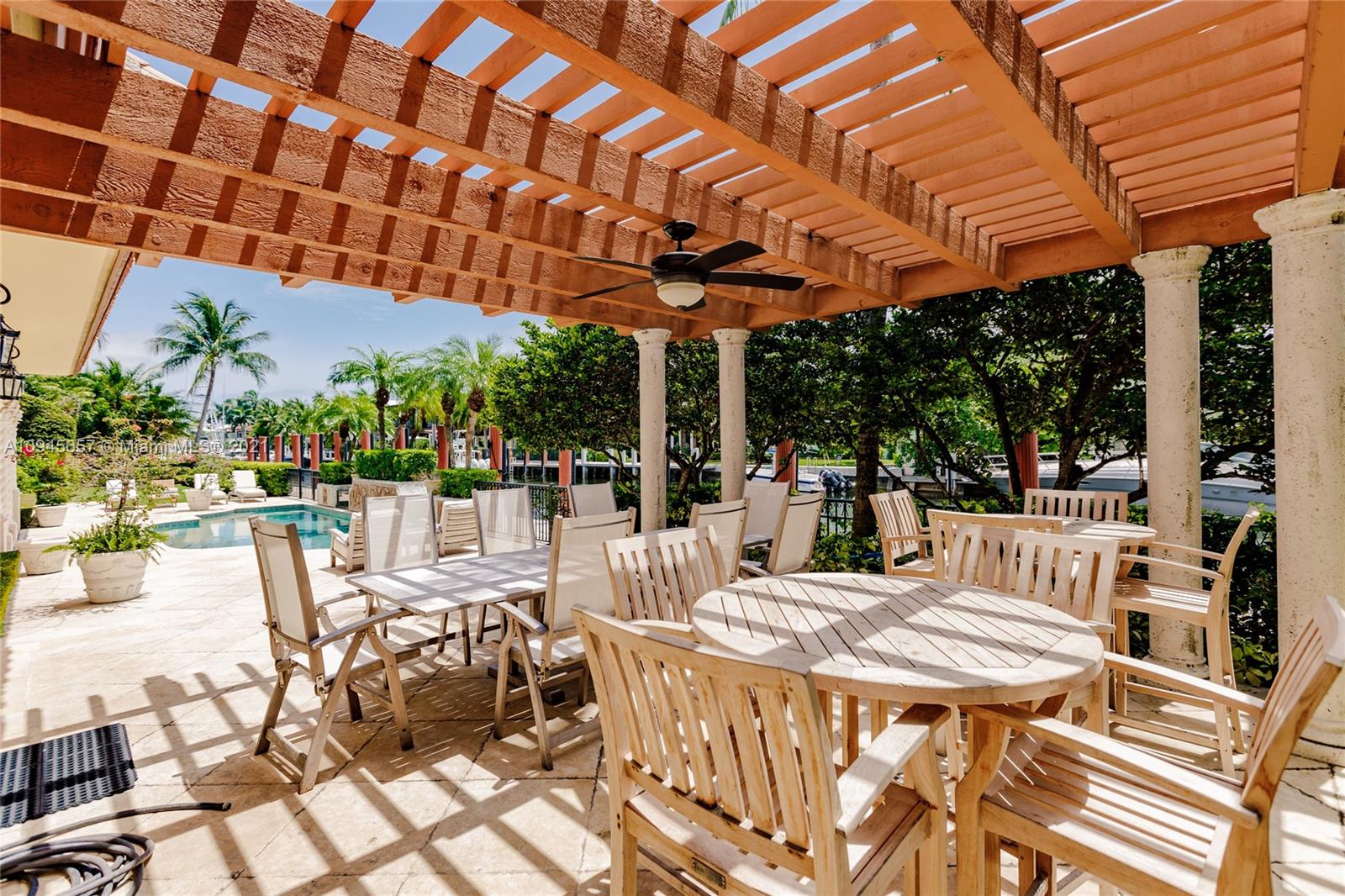 CORAL ISLES - Residential